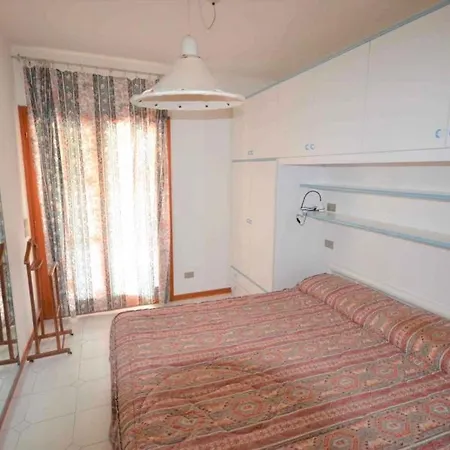 Frassino Albarella Island